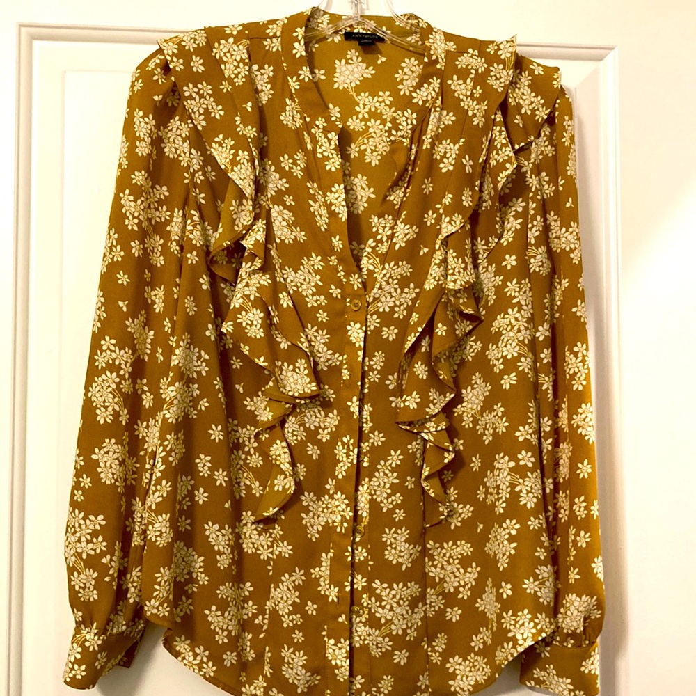 Floral print blouse